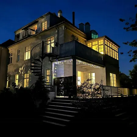 度假居 Mansion Flat With Garden Near And Centre *