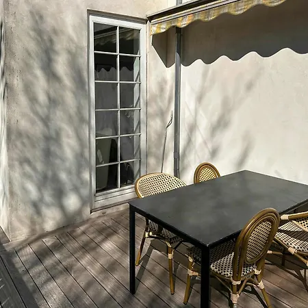 Mansion Flat With Garden Near And Centre